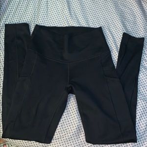 Aerie Fleece lined leggings with phone pockets